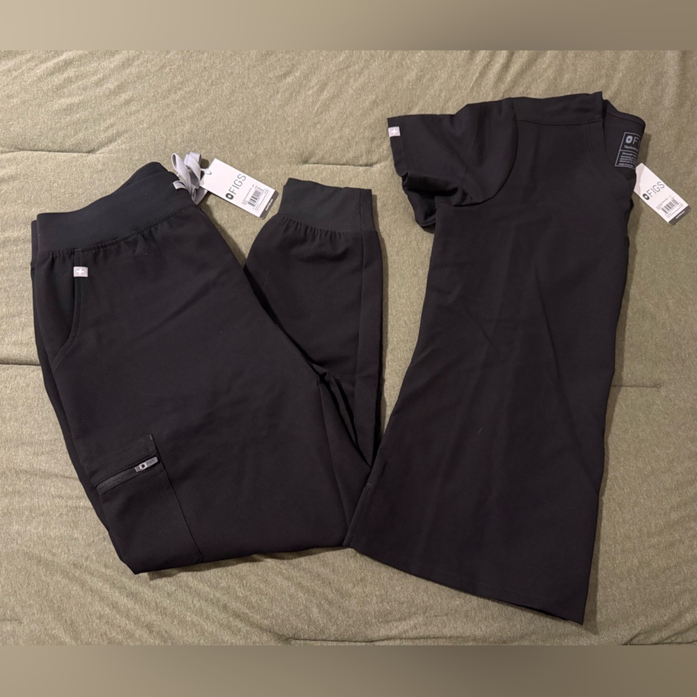 NWT Figs Black Jogger Pants with Pockets